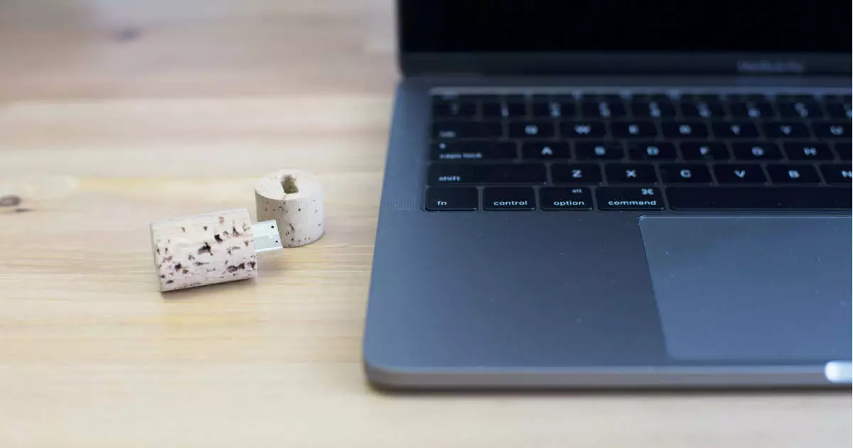 Image: How to format USB drives on Mac